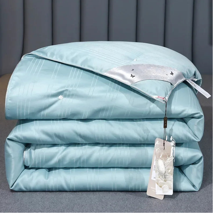Moonlight Mulberry Silk Comforter