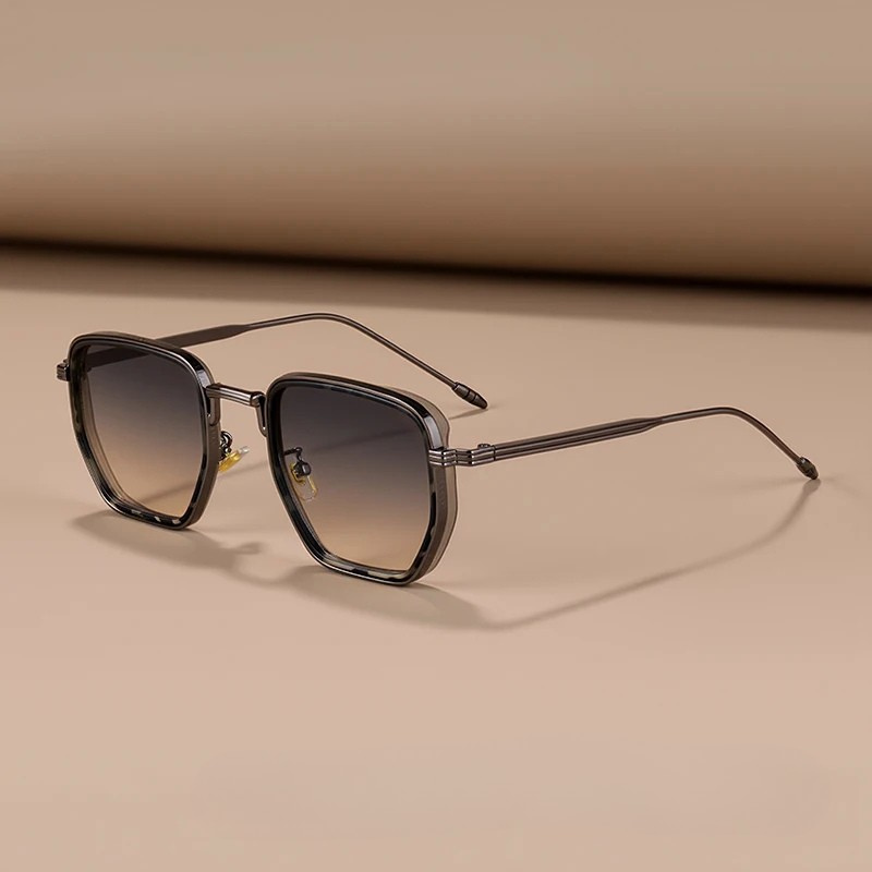 DeMunn Classic Shades