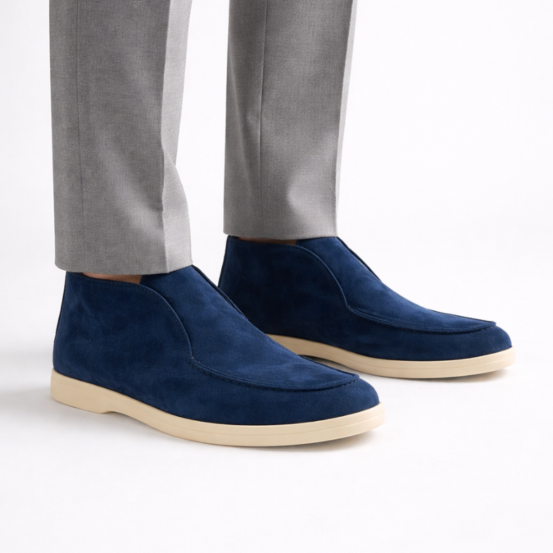 Mr. Darby Suede Chukka Boots