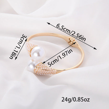 Aura Pearl Bangle