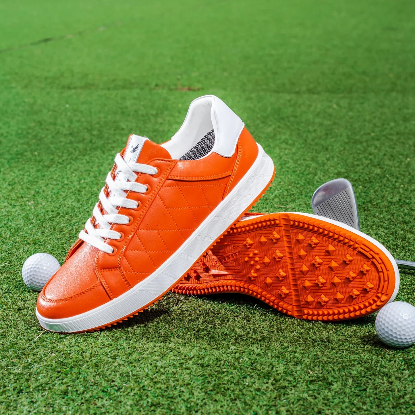Double-Waggle Golf Shoes